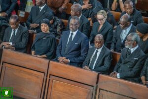 Tidjane Thiam rend hommage à Henri Konan Bédié, saluant l'homme d'État, le père de famille et son expertise économique.