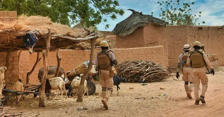 Burkina: 46 soldats et 7 VDP tués dans un assaut terroriste à Kogo