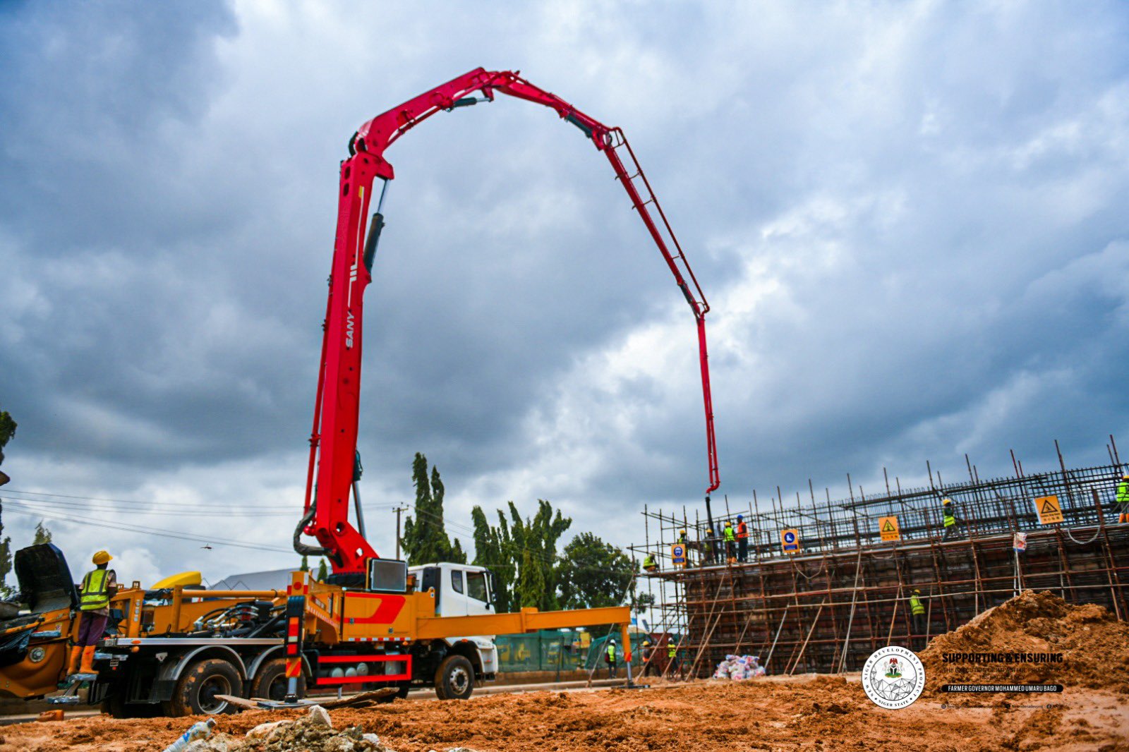 Minna : Pont supérieur en construction