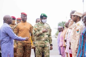 La visite historique du président malien Goita Assimi à Ouagadougou renforce les liens bilatéraux et suscite l’enthousiasme