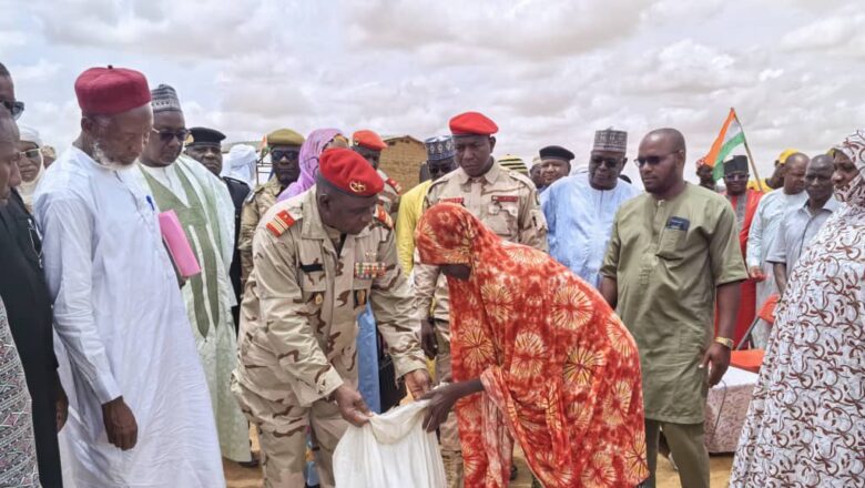 Face à la crise alimentaire qui frappe durement la région de Tahoua au Niger, les autorités lancent une vaste opération de distribution