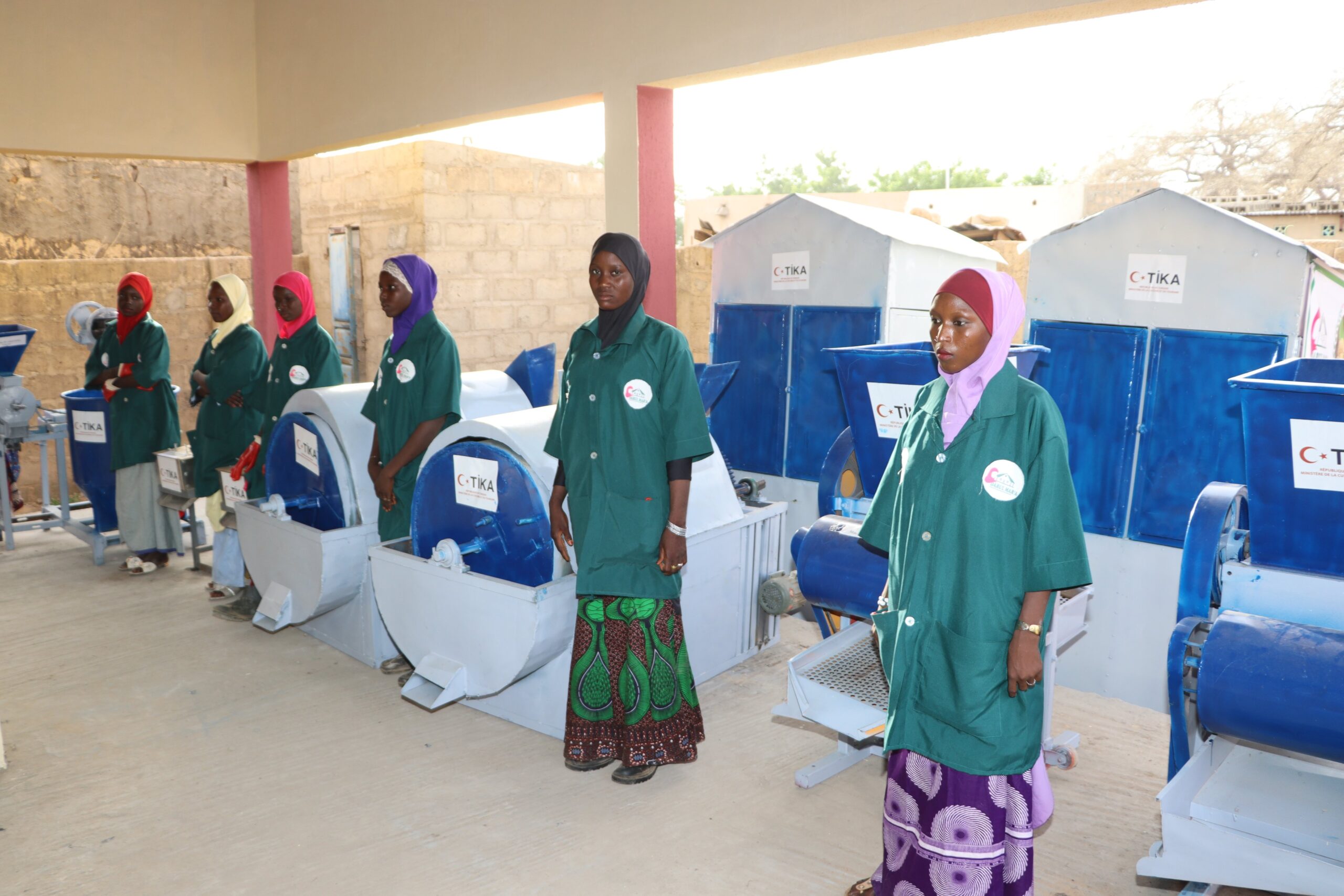 Tchadoua, Niger : Une usine de transformation d'arachide de TIKA booste l'autonomisation des femmes et la transformation économique locale.