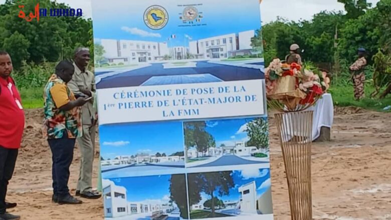 N'Djamena, Tchad - La pose de la première pierre du futur quartier général de la FMM symbolise l'engagement du Tchad