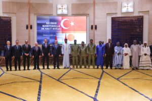 La réunion historique entre le Premier Ministre du Niger et la Turquie renforce les liens diplomatiques et économiques,