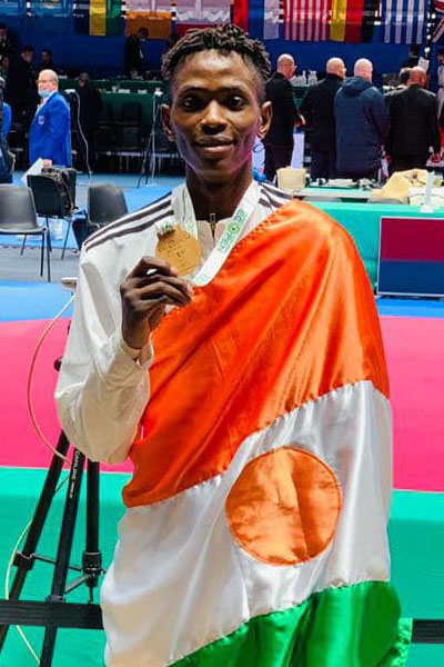 Nouridine Issaka, jeune taekwondoïste nigérien, porte haut les couleurs de l'Afrique aux Jeux Olympiques de Paris et rêve de marcher