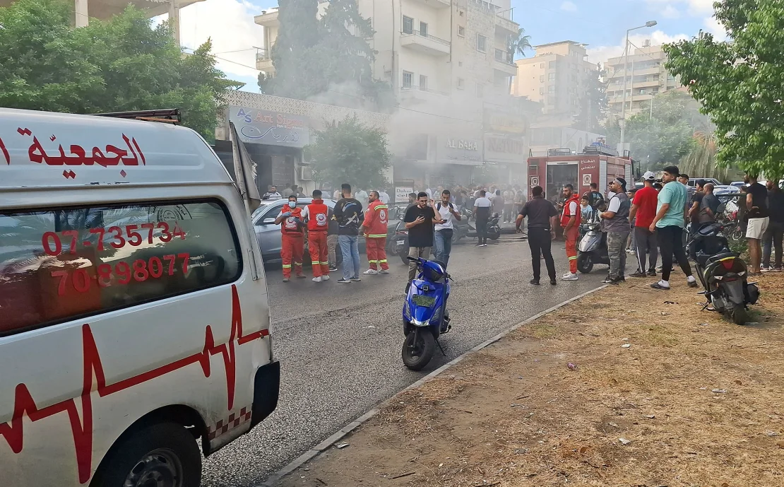 Une nouvelle ère de conflit s'ouvre entre Israël et le Hezbollah : Les téléavertisseurs au cœur d'une escalade meurtrière.