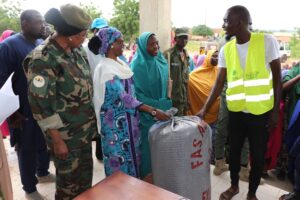 En collaboration avec les autorités nigériennes, l'UNICEF se mobilise pour apporter une aide d'urgence aux sinistrés de Maradi.