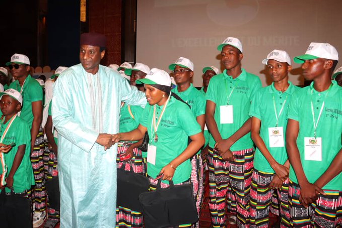 Le Niger a rendu hommage à l'excellence académique, saluant tant les efforts des étudiants que l'effort de leurs enseignants,