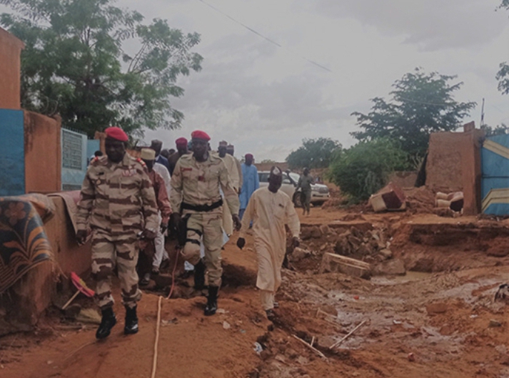 Une catastrophe naturelle a frappé la ville de Tahoua, avec des pluies torrentielles causant la mort de trois enfants et la destruction