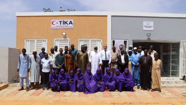 Grâce à TIKA, un atelier de couture a vu le jour à l'orphelinat Saga Oumar Bello Barkire sous l'égide de l'ambassadeur de Turquie au Niger.