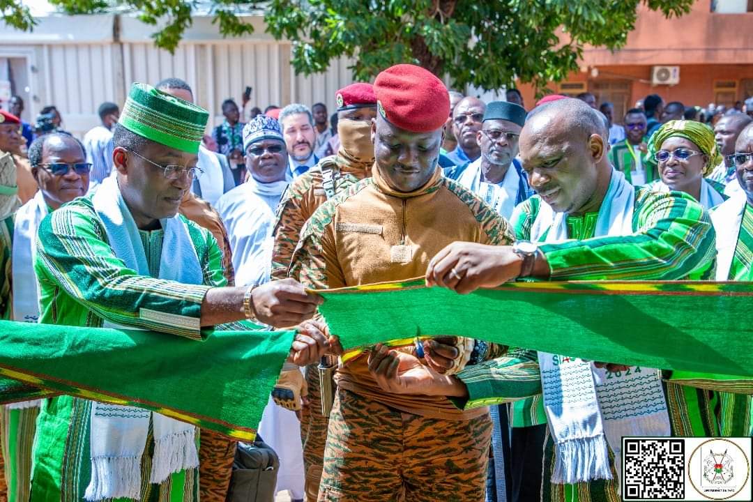 Le Capitaine Ibrahim Traoré inaugure la 17ème édition du Salon international de l’artisanat de Ouagadougou(SIAO)