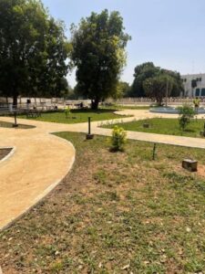  La Place du Liptako-Gourma renaît sous un nouveau jour à Niamey, offrant un espace moderne et artistique au cœur de la capitale nigérienne.