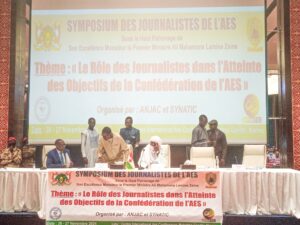 Le colloque des journalistes de l'AES à Niamey met en lumière les défis de la liberté de la presse en Afrique,