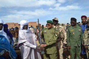 Un tournant historique à Agadez : des anciens rebelles du FPL et du MJRN déposent les armes, marquant le début d'une nouvelle ère de paix.