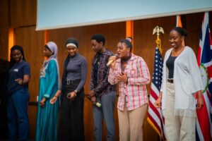 Le concours EnglishOpens à Niamey offre aux jeunes Nigériens l'opportunité d'améliorer leur anglais et d'accéder à des programmes éducatifs 