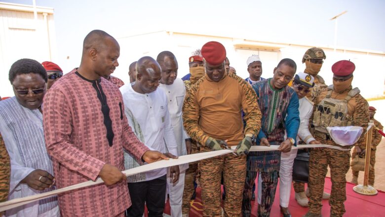 Le Burkina Faso inaugure une nouvelle usine de transformation de tomate à Bobo-Dioulasso, un pas de plus vers l'autosuffisance alimentaire.