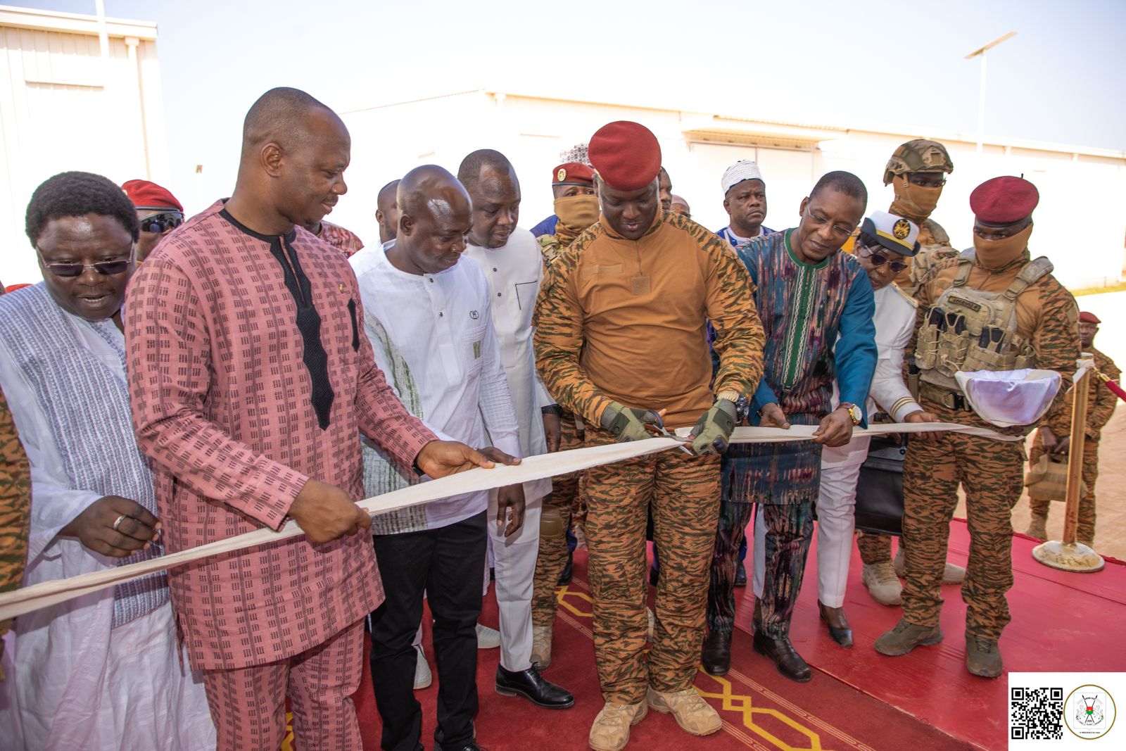 Le Burkina Faso inaugure une nouvelle usine de transformation de tomate à Bobo-Dioulasso, un pas de plus vers l'autosuffisance alimentaire.