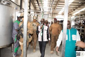 Le Burkina Faso inaugure une nouvelle usine de transformation de tomate à Bobo-Dioulasso, un pas de plus vers l'autosuffisance alimentaire.