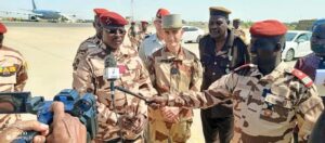 Le retrait des forces françaises du Tchad s'accélère, suscitant des inquiétudes sur la sécurité régionale et marquant un tournant 