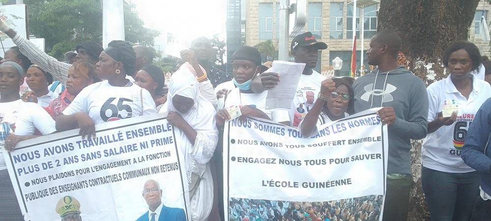 Des enseignants guinéens manifestant pacifiquement pour leurs droits sont violemment dispersés par les forces de l'ordre,