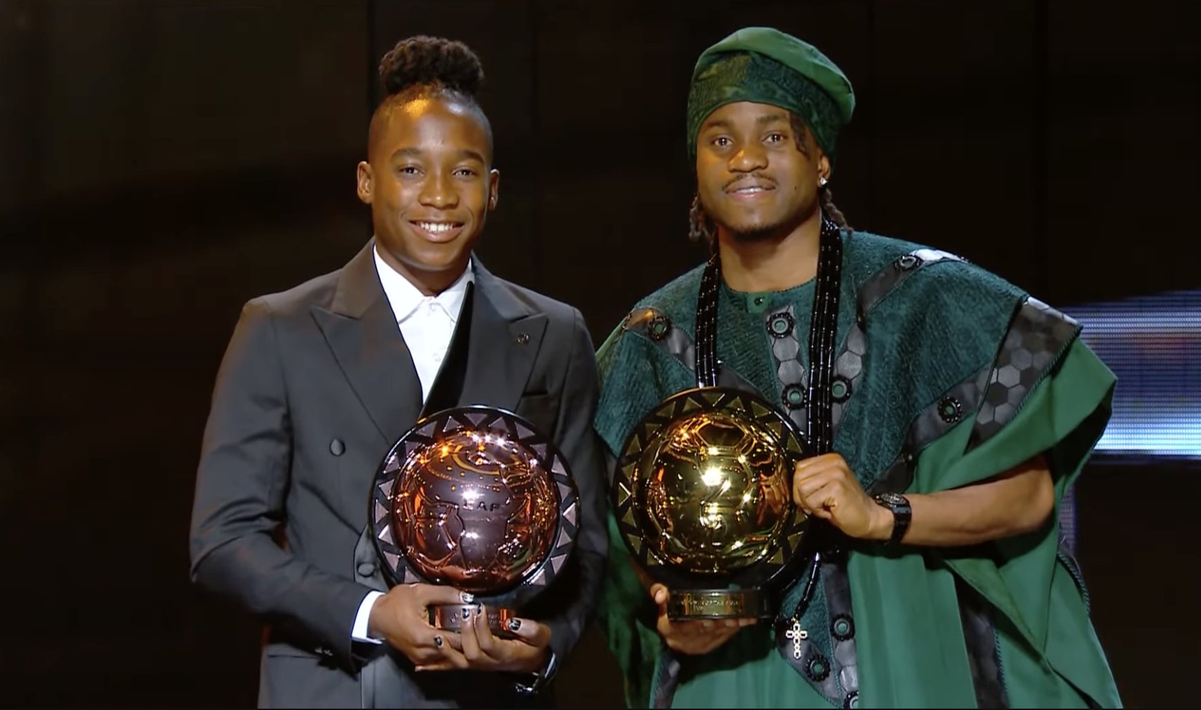 Sous le ciel étoilé de Marrakech, Ademola Lookman a été sacré Joueur Africain de l'année lors des prestigieux CAF Awards 2024.