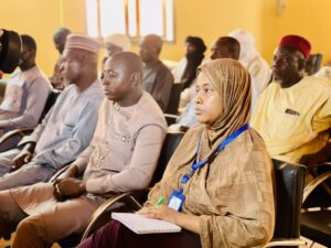 À Ouallam, une mission cruciale du projet Cohésion sociale HACP-PAM renforce la cohésion sociale et la stabilité avec des ateliers de formation et des activités sportives pour les Personnes Déplacées Internes.