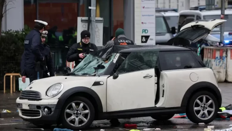 À Munich, une collision mortelle lors d’un rassemblement syndical suscite horreur et questions, avec 28 blessés et une ville en deuil,