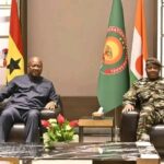 En mars 2025, le président ghanéen John Dramani Mahama parcourt l’AES (Mali, Niger, Burkina Faso) pour tisser des liens d’amitié et réconcilier une Afrique de l’Ouest fracturée, entre diplomatie pragmatique et rêve panafricain.