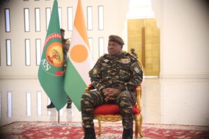 Le général Tiani a reçu ce lundi  à Niamey le rapport des assises nationales, porteur de résolutions audacieuses pour une refondation du Niger
