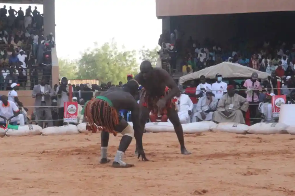 Omar Assoumi lance à Maradi la 12e Coupe du Président de lutte traditionnelle, unissant les 16 meilleurs lutteurs du Niger pour la cohésion nationale.