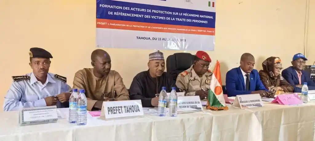 Oumarou Tawayé a lancé à Tahoua une formation sur le référencement des victimes de la traite, renforçant la protection avec l’ANLTP et l’OIM.