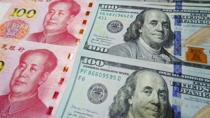 Face à un dollar au sommet et aux tensions commerciales, la Chine demande à ses banques d'État de freiner les achats de dollars